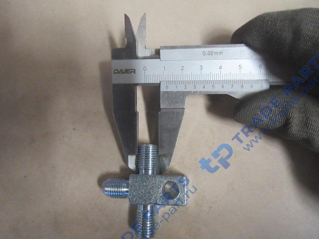 Реальная фотография тройник трубки суппорта sdlg