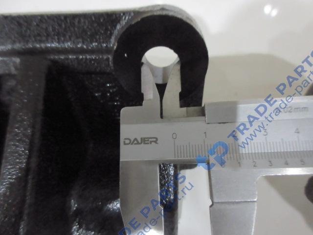 Реальная фотография кронштейн крепления гидроцилиндра нижний faw j6 качество о