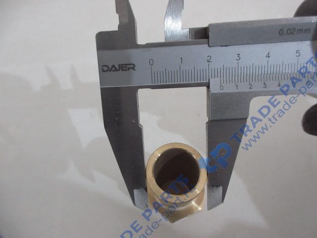 Реальная фотография штуцер системы охлаждения обратный faw