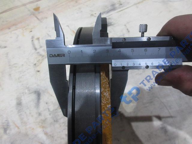 Реальная фотография поршень направляющий второй передачи zl40a.30.1-5/272200147/2bs315.30.4-5 /272200567