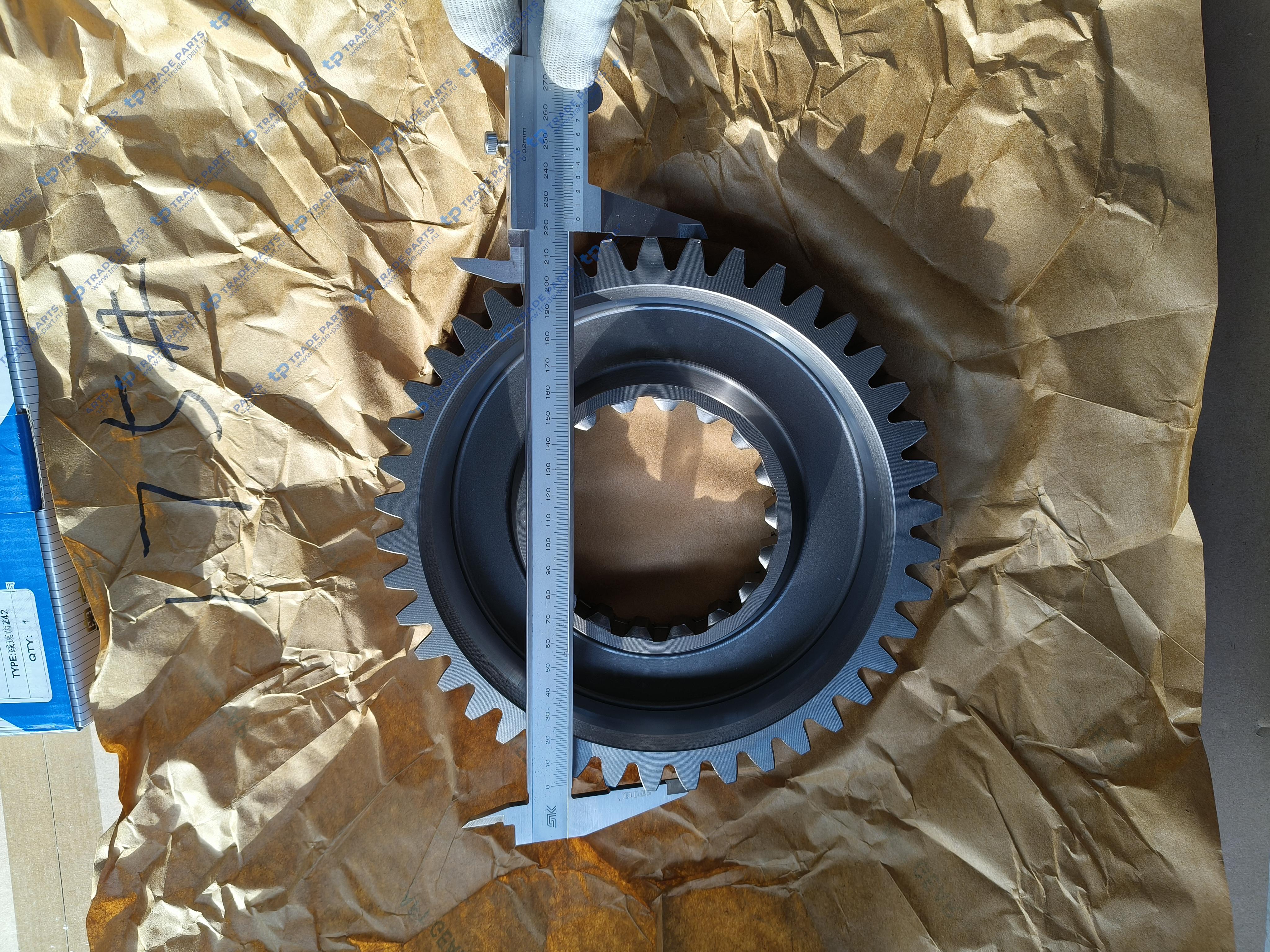 Реальная фотография шестерня кпп делителя z=42