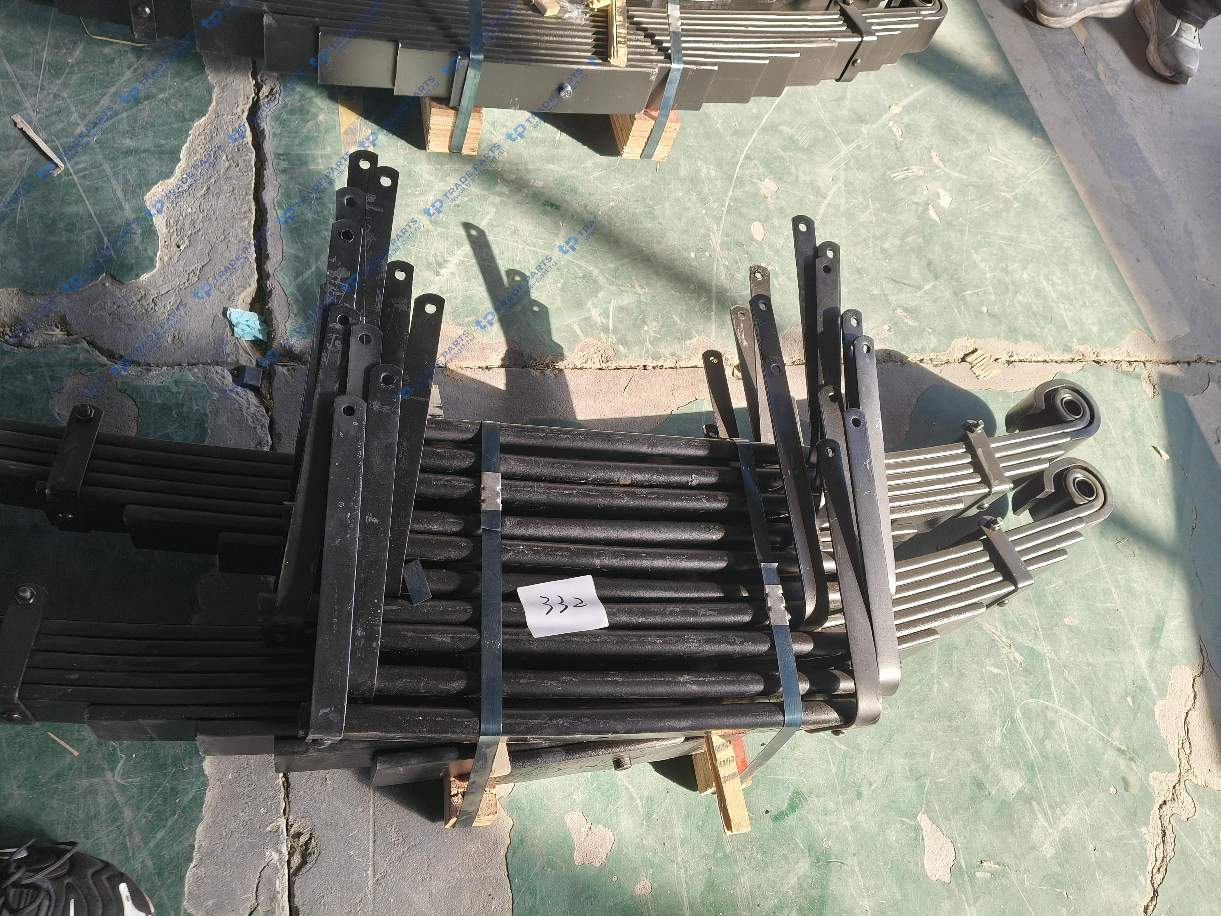 Реальная фотография лист №11 задней рессоры со скобой faw j6 3310/3250