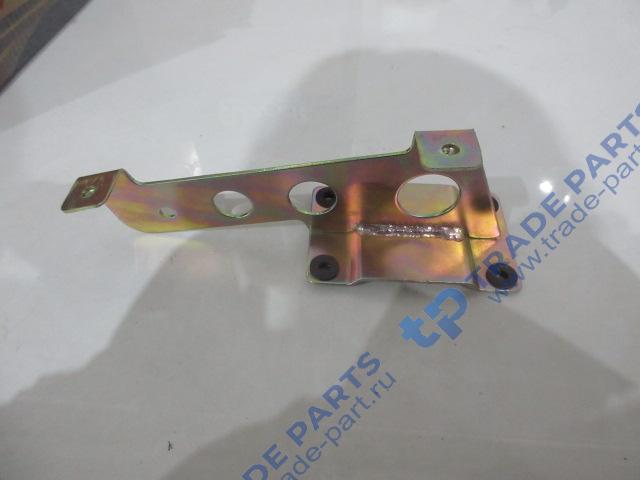 Реальная фотография кронштейн козырька правый faw j6