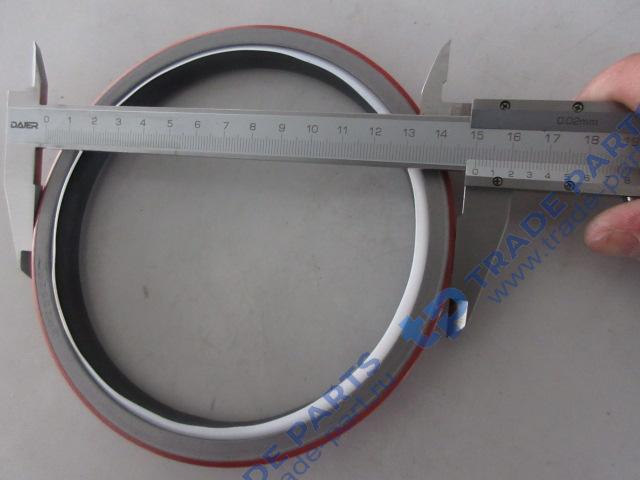 Реальная фотография сальник коленвала задний