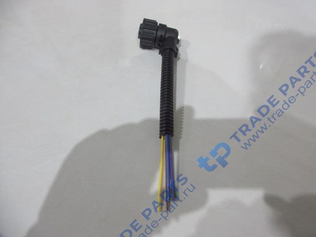 Реальная фотография фишка( разьем) заднего фонаря сигналов faw j6