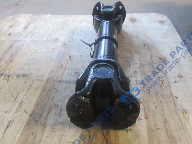 Реальная фотография вал карданный межосевой l=620мм, d=180мм, 4 отв faw j6