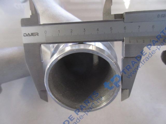 Реальная фотография труба охлаждающей жидкости (тройник) sitrak mc11/mc13