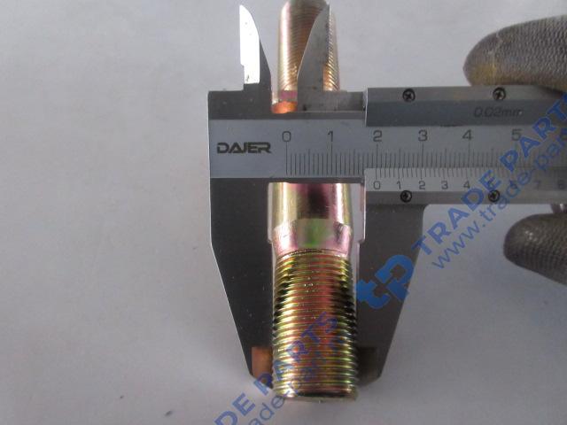 Реальная фотография шпилька колесная с гайкой 01b0362