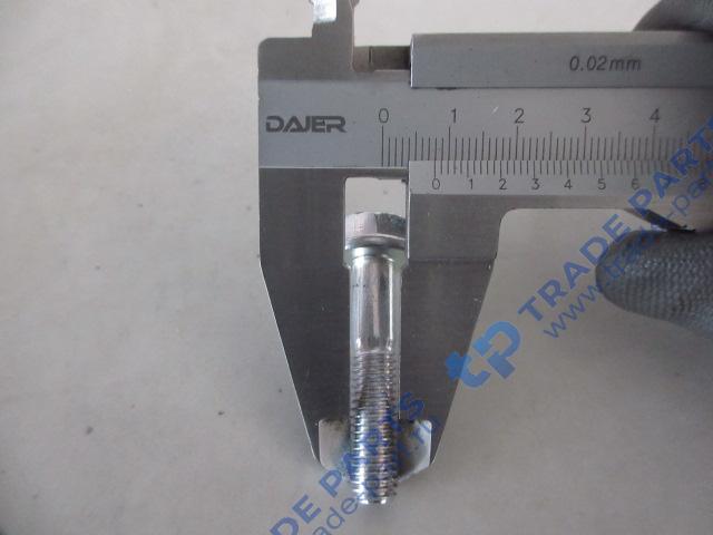 Реальная фотография болт м8х40 головки блока faw качество о