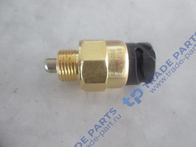 Реальная фотография датчик включения блокировки мост man/howo t5g (3-х контактный)