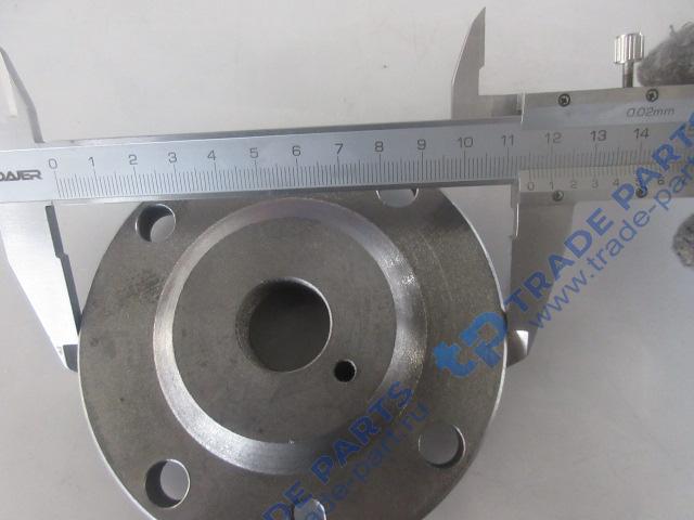 Реальная фотография крышка промежуточного вала zl20-030058