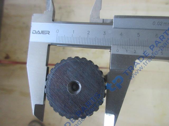 Реальная фотография вал тормозной кулачковый правый j6