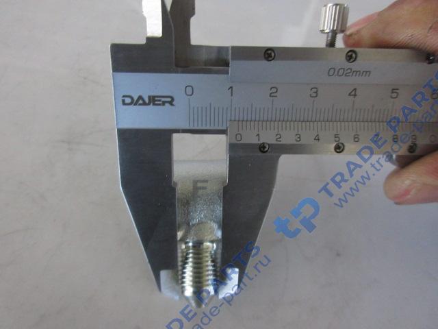 Реальная фотография тройник трубки суппорта sdlg