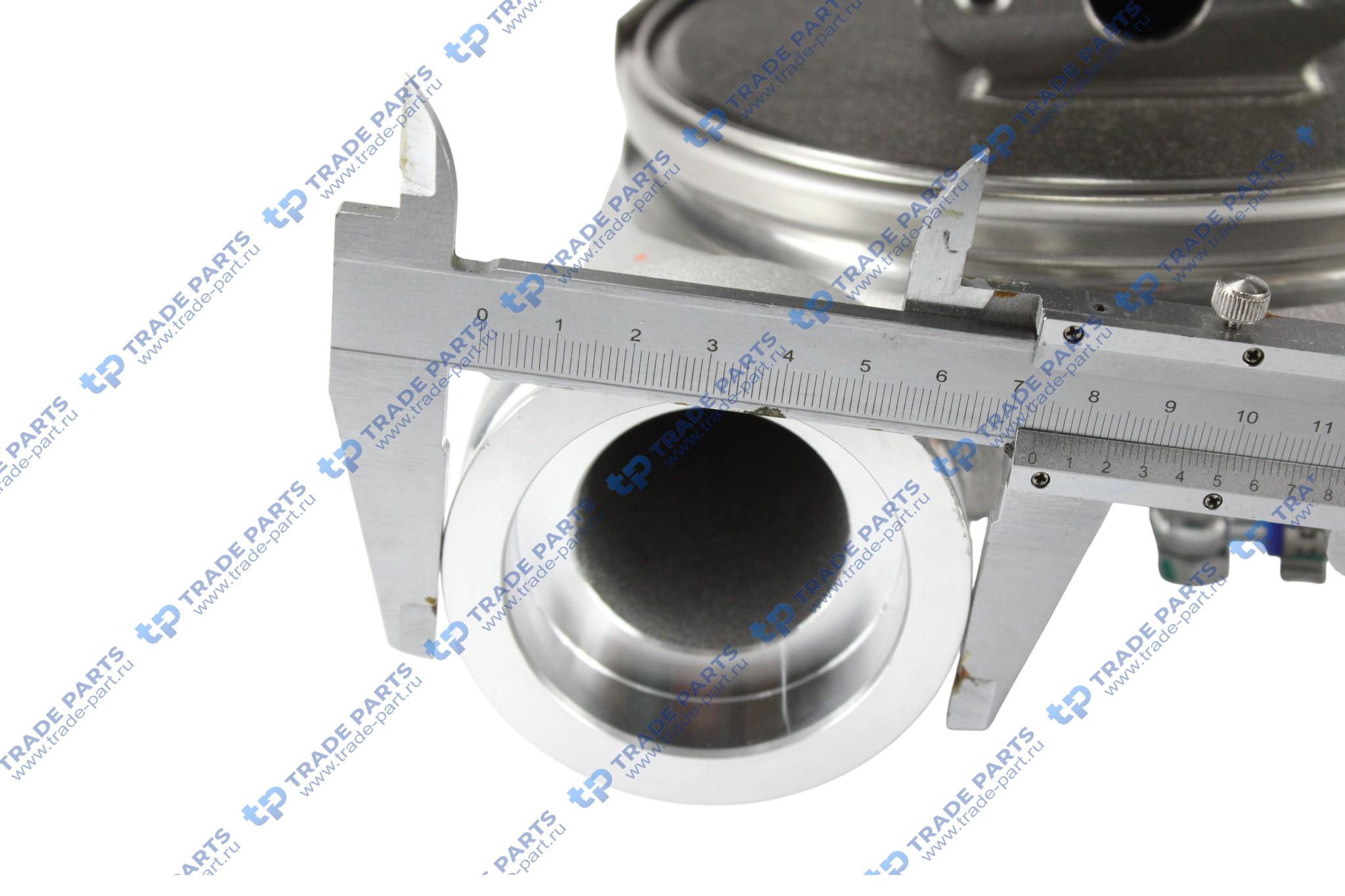 Реальная фотография турбокомпрессор deutz tcd 4l 2013 2/4v tcd 6l 2013 2/4v d 7 e