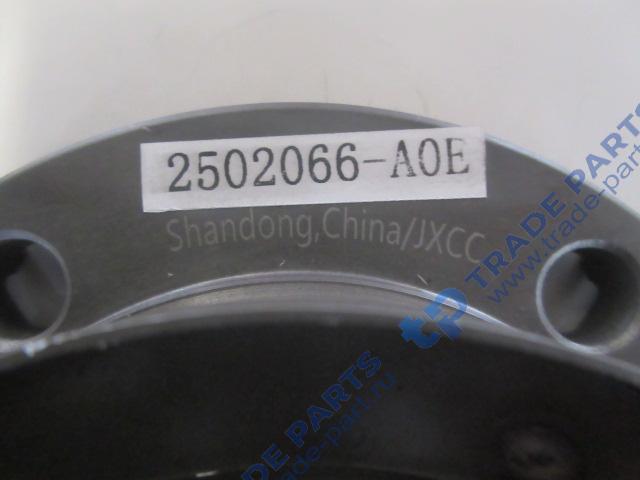 Реальная фотография фланец редуктора среднего моста передний (ф=180мм, 4 отв.45 зуб) faw j6