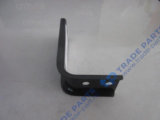 Реальная фотография кронштейн нижний опорный переднего бампера j7