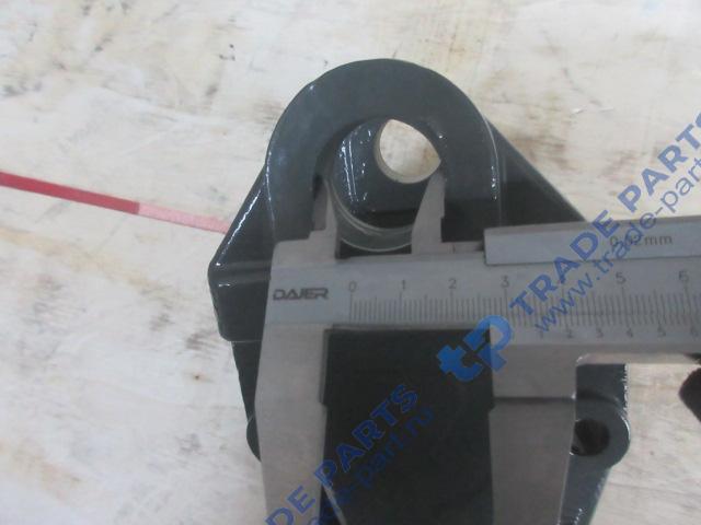 Реальная фотография кронштейн передней рессоры 8x4 задний