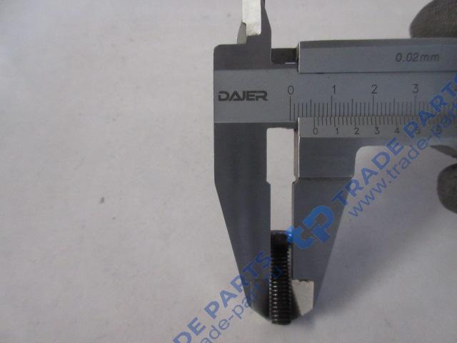 Реальная фотография винт с цилиндрической головкой крепления птф howo t5g, sitrak c7h