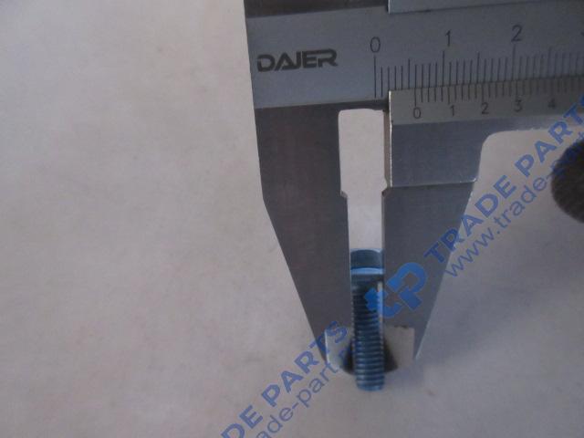 Реальная фотография болт m6x20-10.9 крышки масляного насоса sitrak mc11/mc13