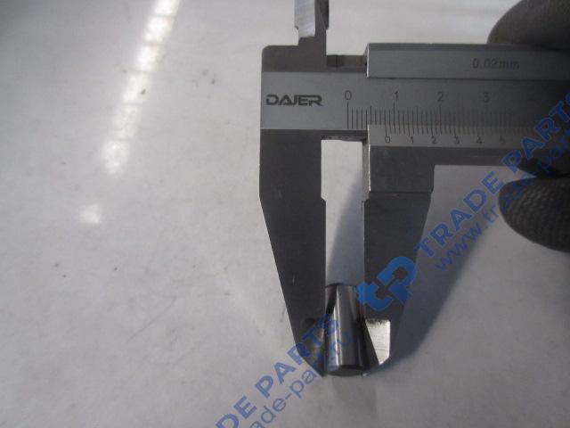 Реальная фотография штифт цилиндрический m6x18 howo t5g, sitrak c7h