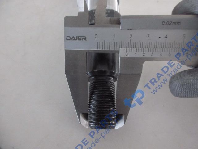 Реальная фотография палец задний передней рессоры под гидроцилиндр shacman x5000 качество о