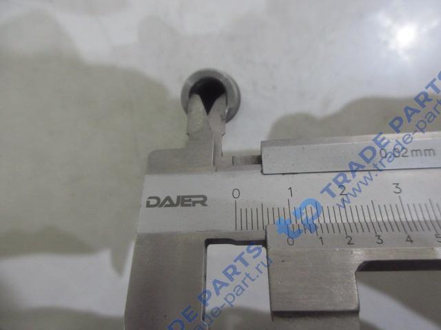 Реальная фотография направляющая клапана 430-1007018/6105qa-1007018