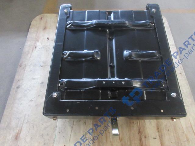 Реальная фотография ящик акб с кронштейном рессиверов faw j6