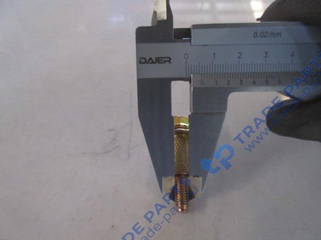 Реальная фотография болт m6x35 самостопорящийся порт-usb (c7h) 812w255036110