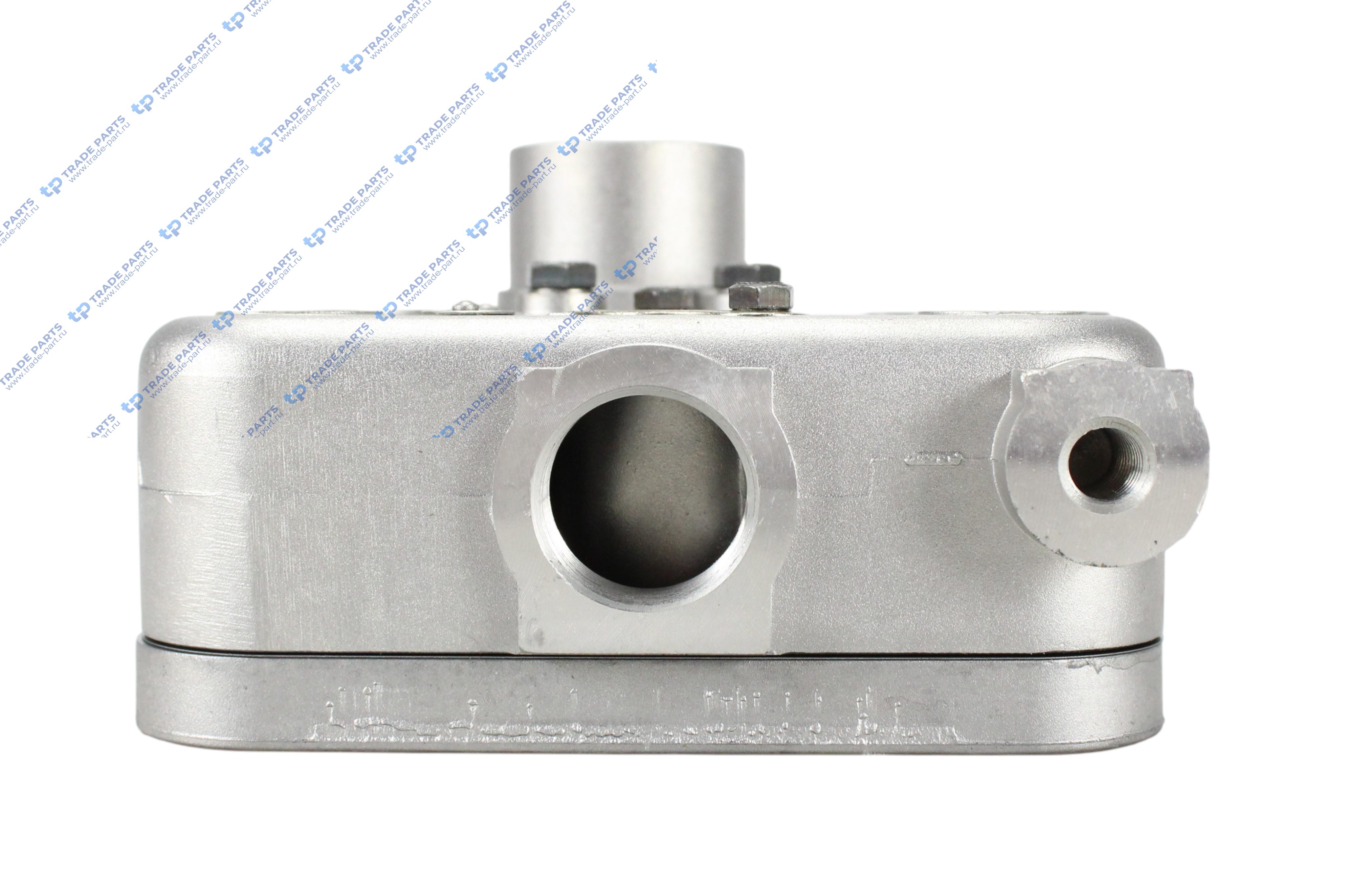 Реальная фотография головка компрессора mb actros (в сборе с клапанной плитой и прокладками)