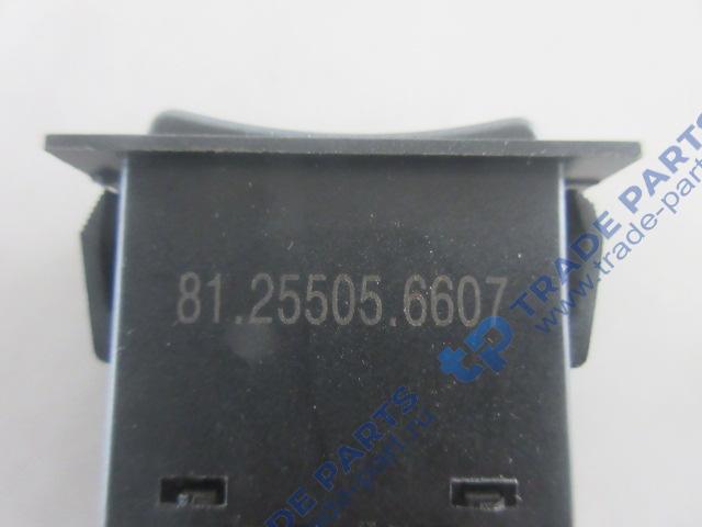 Реальная фотография клавиша противотуманных фар shaanxi 81.25505.6607
