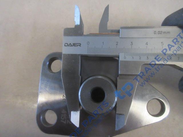 Реальная фотография ось промежуточной шестерни с6121