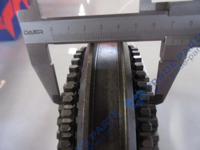 Реальная фотография синхронизатор 3/4 передачи z=30/11 кпп fuller