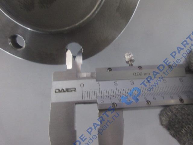 Реальная фотография крышка промежуточного вала zl20-030058