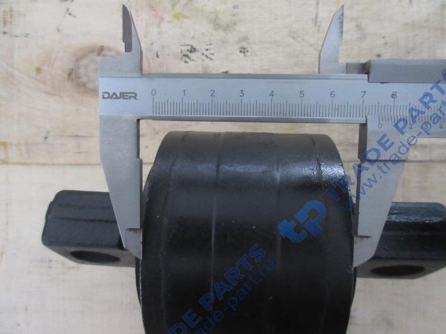 Реальная фотография сайлентблок v-образной тяги d=110 h=75