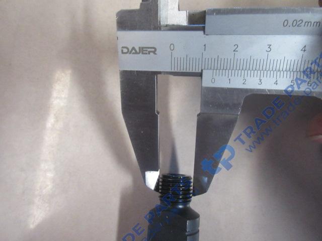 Реальная фотография форсунка топливная yuchai yc6j125