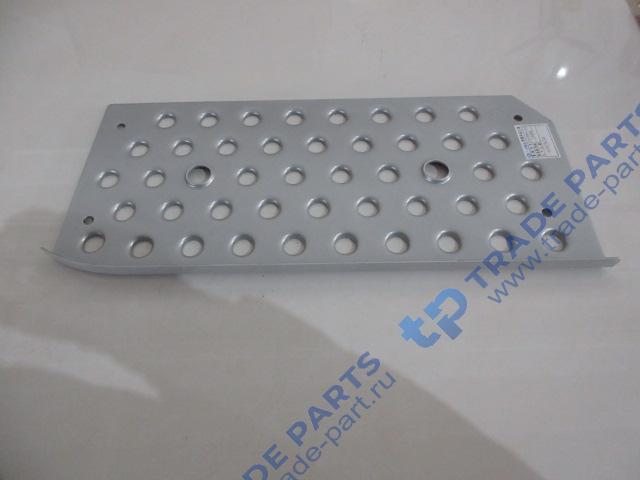 Реальная фотография подножка правая третьей ступени faw j6 (3250, 3310) e5