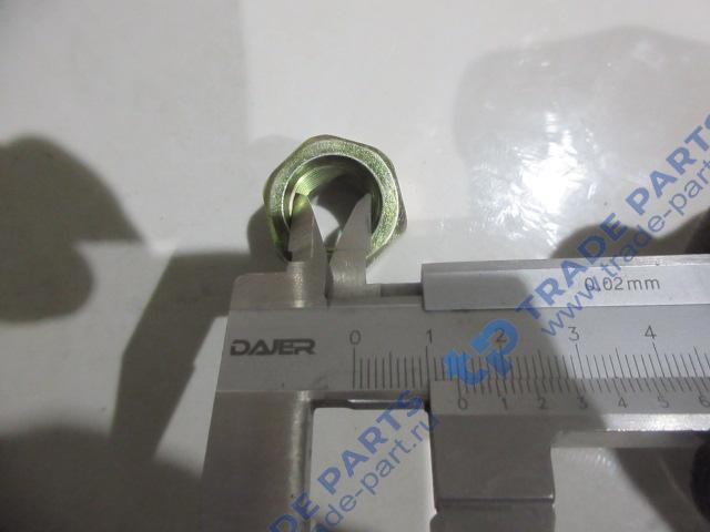 Реальная фотография гайка м? пер. опоры двигателя faw j6 4180,4250,3310 качество о