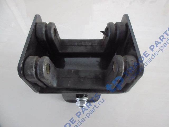 Реальная фотография кронштейн (опора) замка кабины в сборе j6