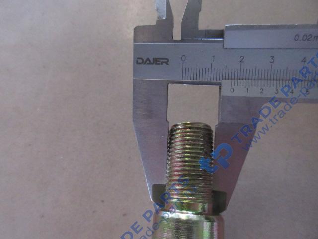 Реальная фотография болт м24х330 мм крепления передней правой рессоры и цилиндра подъема кабины sitrak c7hmax качество о