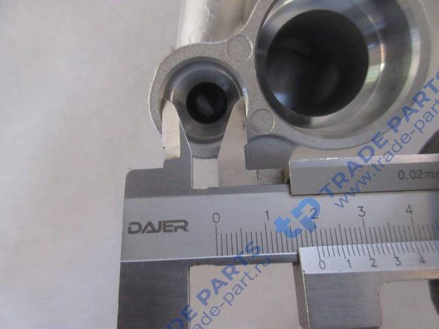 Реальная фотография фланец угловой корпуса масляного фильтра sitrak mc11/mc13