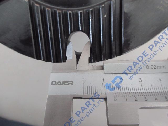 Реальная фотография фланец хвостовика редуктора 180x4 с насечкой h=90 крупный шлиц z=8