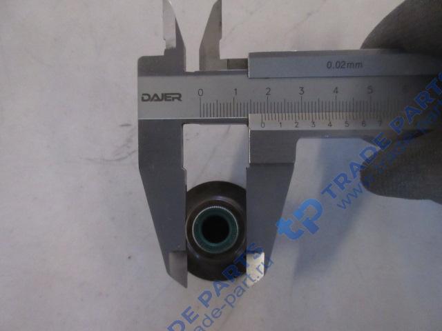 Реальная фотография сальник впускного клапана нижняя sitrak mc11/mc13 качество о