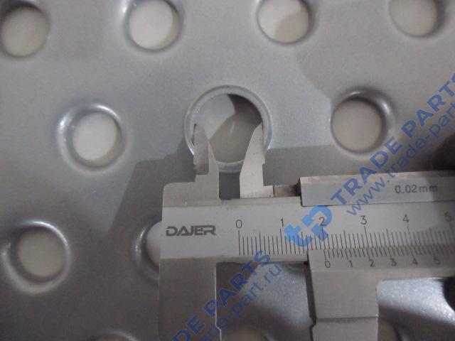 Реальная фотография подножка правая третьей ступени faw j6 (3250, 3310) e5