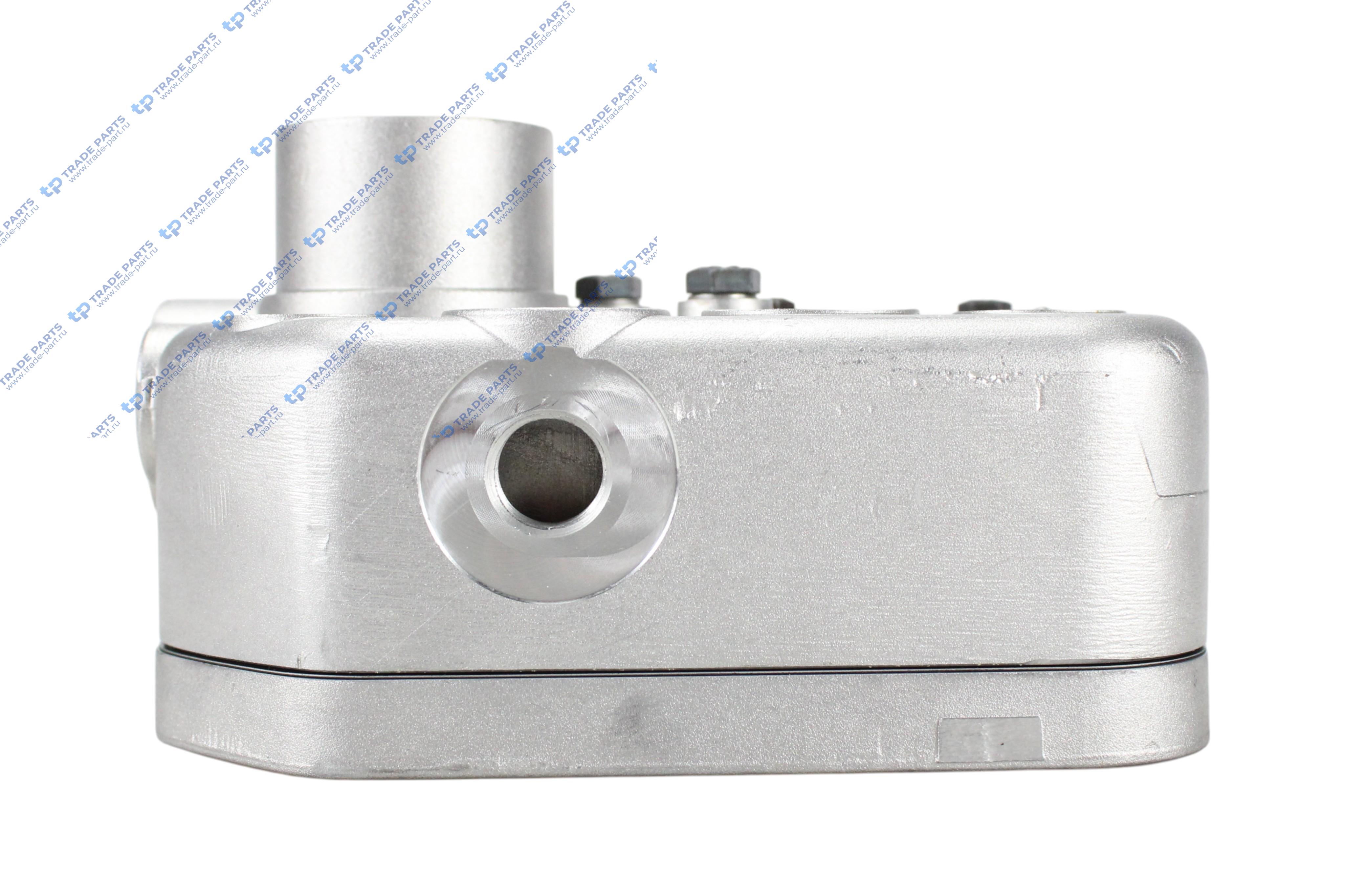 Реальная фотография головка компрессора mb actros (в сборе с клапанной плитой и прокладками)