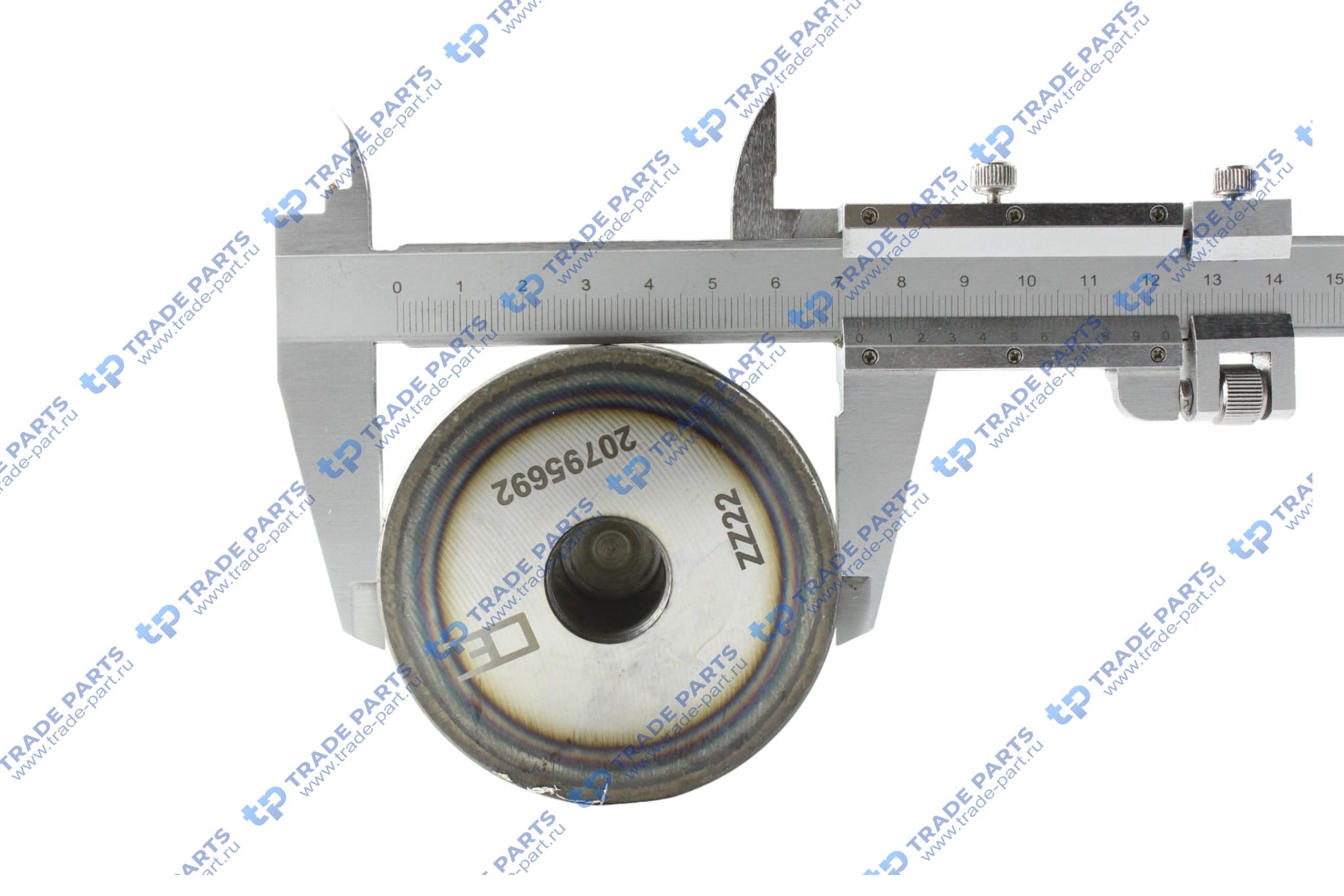 Реальная фотография вал распределительный с шестерней deutz tcd6l2013 4v