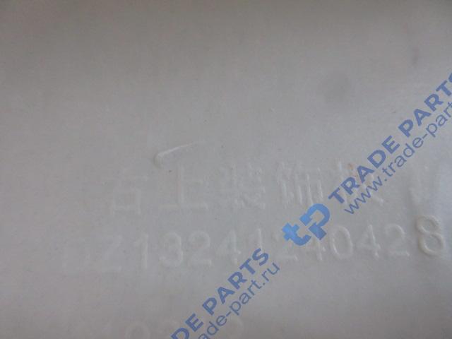 Реальная фотография крыло f3000 правое (накладка подножки)