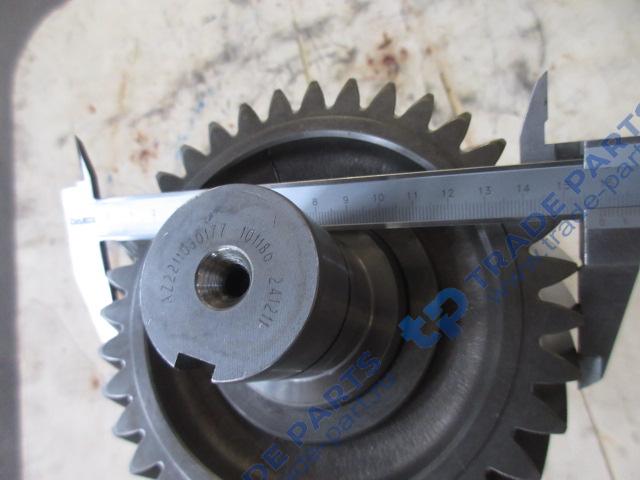 Реальная фотография промежуточный вал в сборе (правый, двойной масляный насос) качество о