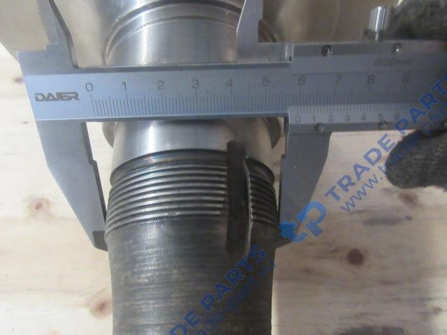 Реальная фотография вал проходной среднего редуктора с фланцем faw j5,j6,4250