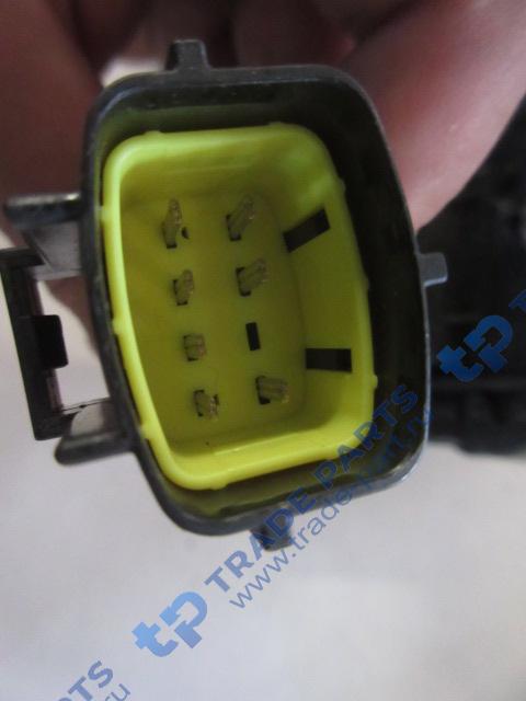 Реальная фотография корпус замка левой двери в сборе sitrak качество о