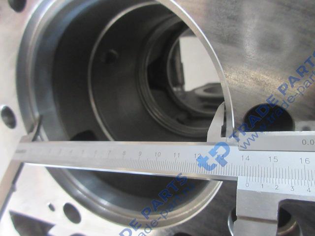 Реальная фотография блок цилиндров двигателя mc11 mc13 sitrak